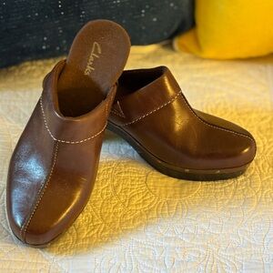 Clarks Dark Brown Leather Mules/clogs